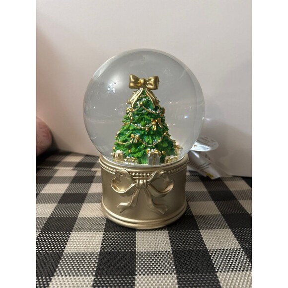New Sugar & Snow Christmas Tree Snow Glob LED, Gold Bow Base. - Picture 1 of 4